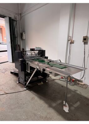 High Speed Metal Rims Calendar Making Machine with Metal Clip Binding and Adjustable Length for Wall Calendar Manufacturing